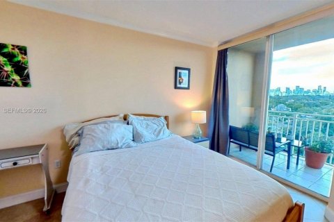 Купить кондоминиум в Майами, Флорида 2 спальни, 120.4м2, № 2049687 - фото 3