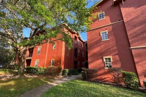 Condo in Lake Mary, Florida, 2 bedrooms  № 1720436 - photo 1