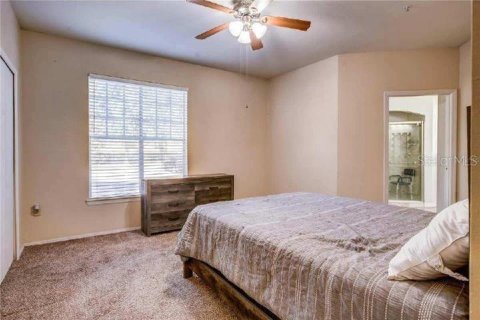 Condo in Lake Mary, Florida, 2 bedrooms  № 1720436 - photo 9