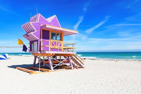Condo in Miami Beach, Florida, 1 bedroom  № 1781564 - photo 19