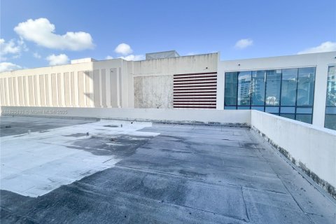 Condo in Miami Beach, Florida, 1 bedroom  № 1781564 - photo 13