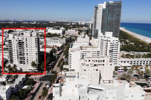 Condo in Miami Beach, Florida, 1 bedroom  № 1781564 - photo 15