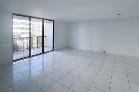 Condo in Miami Beach, Florida, 1 bedroom  № 1781564 - photo 3