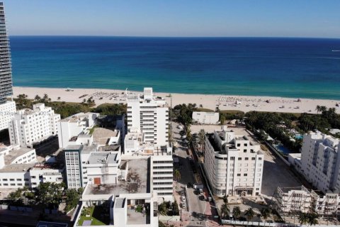 Condo in Miami Beach, Florida, 1 bedroom  № 1781564 - photo 16