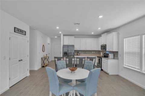 House in LIBERTY VILLAGE in Ocala, Florida 3 bedrooms, 159.05 sq.m. № 1518378 - photo 9