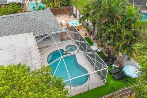 House in Largo, Florida 4 bedrooms, 223.89 sq.m. № 2368902 - photo 26