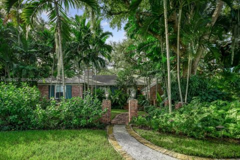 Casa en alquiler en Miami, Florida, 3 dormitorios, 231.98 m2 № 2054418 - foto 3