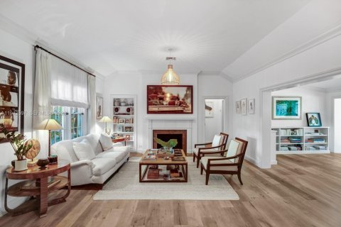 Casa en alquiler en Miami, Florida, 3 dormitorios, 231.98 m2 № 2054418 - foto 14