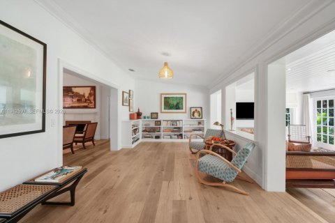 Casa en alquiler en Miami, Florida, 3 dormitorios, 231.98 m2 № 2054418 - foto 13