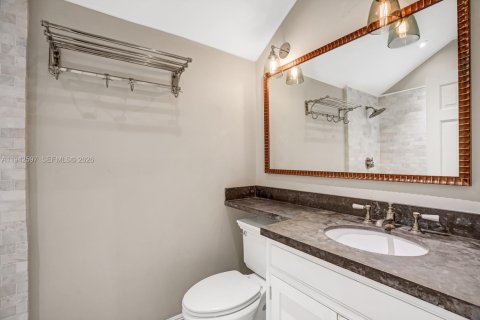 Casa en alquiler en Miami, Florida, 3 dormitorios, 231.98 m2 № 2054418 - foto 20