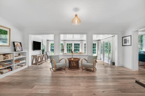 Casa en alquiler en Miami, Florida, 3 dormitorios, 231.98 m2 № 2054418 - foto 12