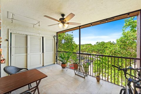 Condo in Plantation, Florida, 2 bedrooms  № 1890732 - photo 17