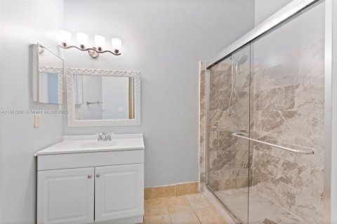 Condo in Plantation, Florida, 2 bedrooms  № 1890732 - photo 12