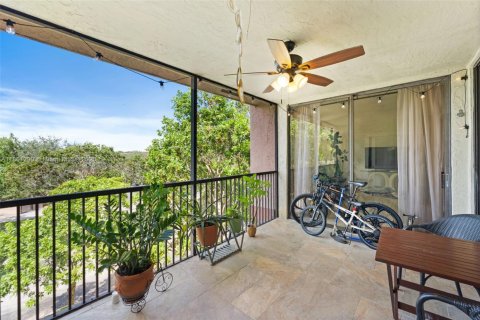 Condo in Plantation, Florida, 2 bedrooms  № 1890732 - photo 18