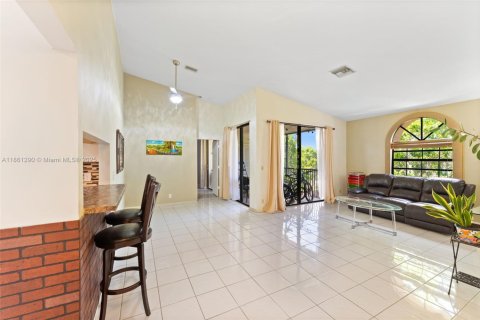 Condo in Plantation, Florida, 2 bedrooms  № 1890732 - photo 6