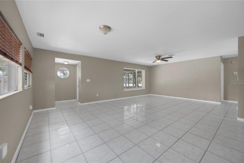 House in Fort Myers, Florida 3 bedrooms, 150.78 sq.m. № 1717330 - photo 10