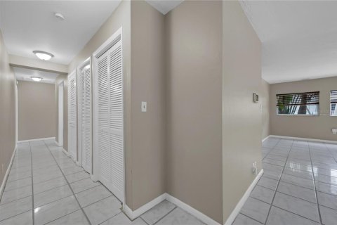 House in Fort Myers, Florida 3 bedrooms, 150.78 sq.m. № 1717330 - photo 6