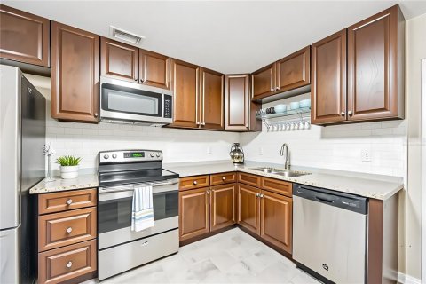 House in Fort Myers, Florida 3 bedrooms, 150.78 sq.m. № 1717330 - photo 13