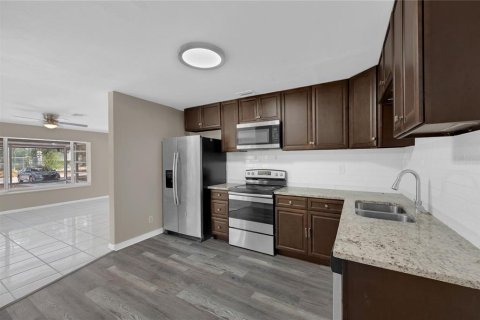 House in Fort Myers, Florida 3 bedrooms, 150.78 sq.m. № 1717330 - photo 15