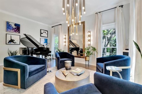Casa en alquiler en Tampa, Florida, 3 dormitorios, 239.69 m2 № 1765918 - foto 8