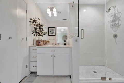 Casa en alquiler en Tampa, Florida, 3 dormitorios, 239.69 m2 № 1765918 - foto 28