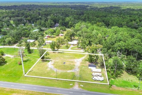 Commercial property in Williston, Florida № 2314688