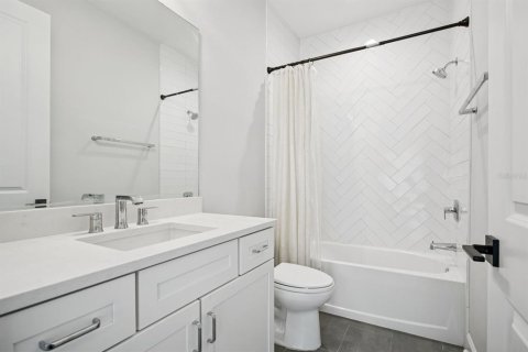Townhouse in Tampa, Florida 3 bedrooms, 226.03 sq.m. № 1615908 - photo 20