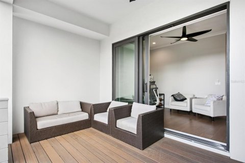 Townhouse in Tampa, Florida 3 bedrooms, 226.03 sq.m. № 1615908 - photo 14