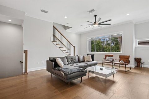 Townhouse in Tampa, Florida 3 bedrooms, 226.03 sq.m. № 1615908 - photo 7