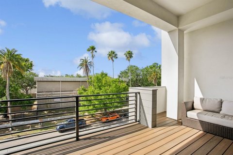 Townhouse in Tampa, Florida 3 bedrooms, 226.03 sq.m. № 1615908 - photo 15