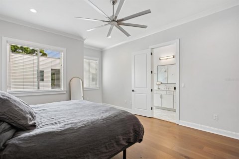 Townhouse in Tampa, Florida 3 bedrooms, 226.03 sq.m. № 1615908 - photo 10