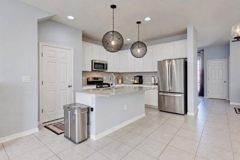 Touwnhouse à vendre à Apollo Beach, Floride: 3 chambres, 175.77 m2 № 2389071 - photo 6
