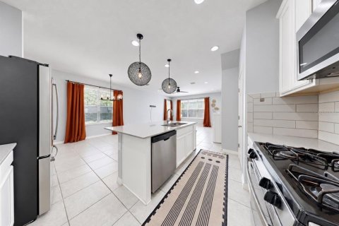 Touwnhouse à vendre à Apollo Beach, Floride: 3 chambres, 175.77 m2 № 2389071 - photo 11