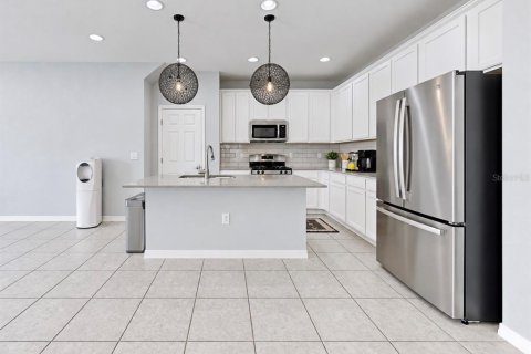 Touwnhouse à vendre à Apollo Beach, Floride: 3 chambres, 175.77 m2 № 2389071 - photo 8