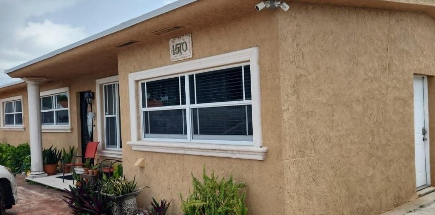 Casa en Hialeah, Florida 4 dormitorios, 176.89 m2 № 1073822