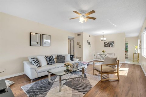 Condo in Clearwater, Florida, 2 bedrooms  № 1640008 - photo 6