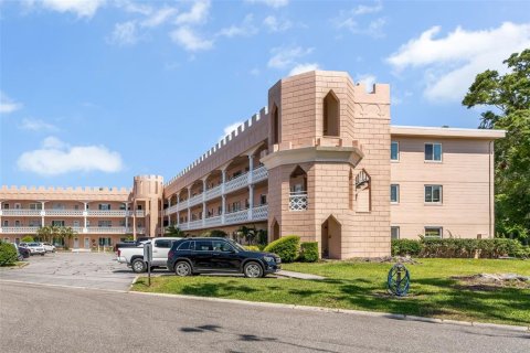 Condo in Clearwater, Florida, 2 bedrooms  № 1640008 - photo 21