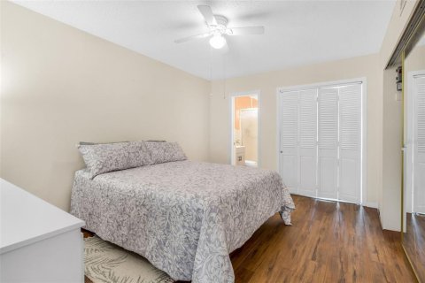Condo in Clearwater, Florida, 2 bedrooms  № 1640008 - photo 16