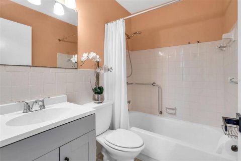 Condo in Clearwater, Florida, 2 bedrooms  № 1640008 - photo 19