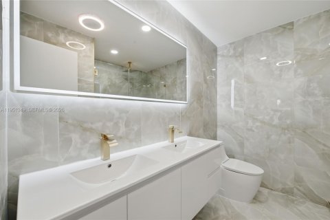 Купить виллу или дом в Окленд-Парк, Флорида 3 спальни, 132.39м2, № 2006042 - фото 11