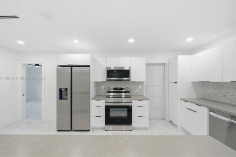 Купить виллу или дом в Окленд-Парк, Флорида 3 спальни, 132.39м2, № 2006042 - фото 6