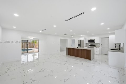 Купить виллу или дом в Окленд-Парк, Флорида 3 спальни, 132.39м2, № 2006042 - фото 3