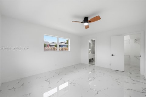 Купить виллу или дом в Окленд-Парк, Флорида 3 спальни, 132.39м2, № 2006042 - фото 9