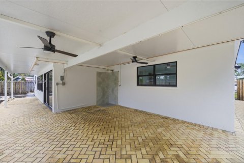 Купить виллу или дом в Окленд-Парк, Флорида 3 спальни, 132.39м2, № 2006042 - фото 24