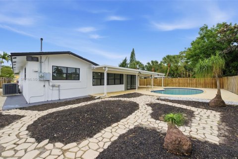 Купить виллу или дом в Окленд-Парк, Флорида 3 спальни, 132.39м2, № 2006042 - фото 25