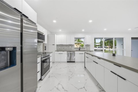 Купить виллу или дом в Окленд-Парк, Флорида 3 спальни, 132.39м2, № 2006042 - фото 4