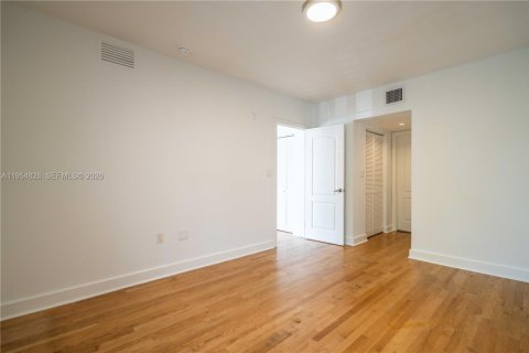 Apartamento en alquiler en Miami Beach, Florida, 1 dormitorio, 69.68 m2 № 2009198 - foto 12