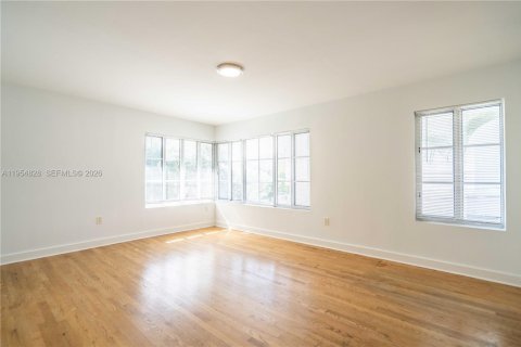 Apartamento en alquiler en Miami Beach, Florida, 1 dormitorio, 69.68 m2 № 2009198 - foto 5