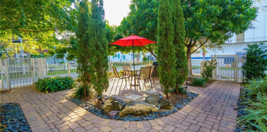 Apartamento en Miami Beach, Florida 1 dormitorio, 69.68 m2 № 2009198