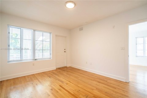 Apartamento en alquiler en Miami Beach, Florida, 1 dormitorio, 69.68 m2 № 2009198 - foto 13